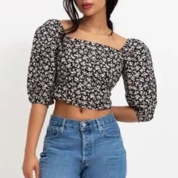 BNWT Levi's Black and White Floral Top - Picture 7 of 8
